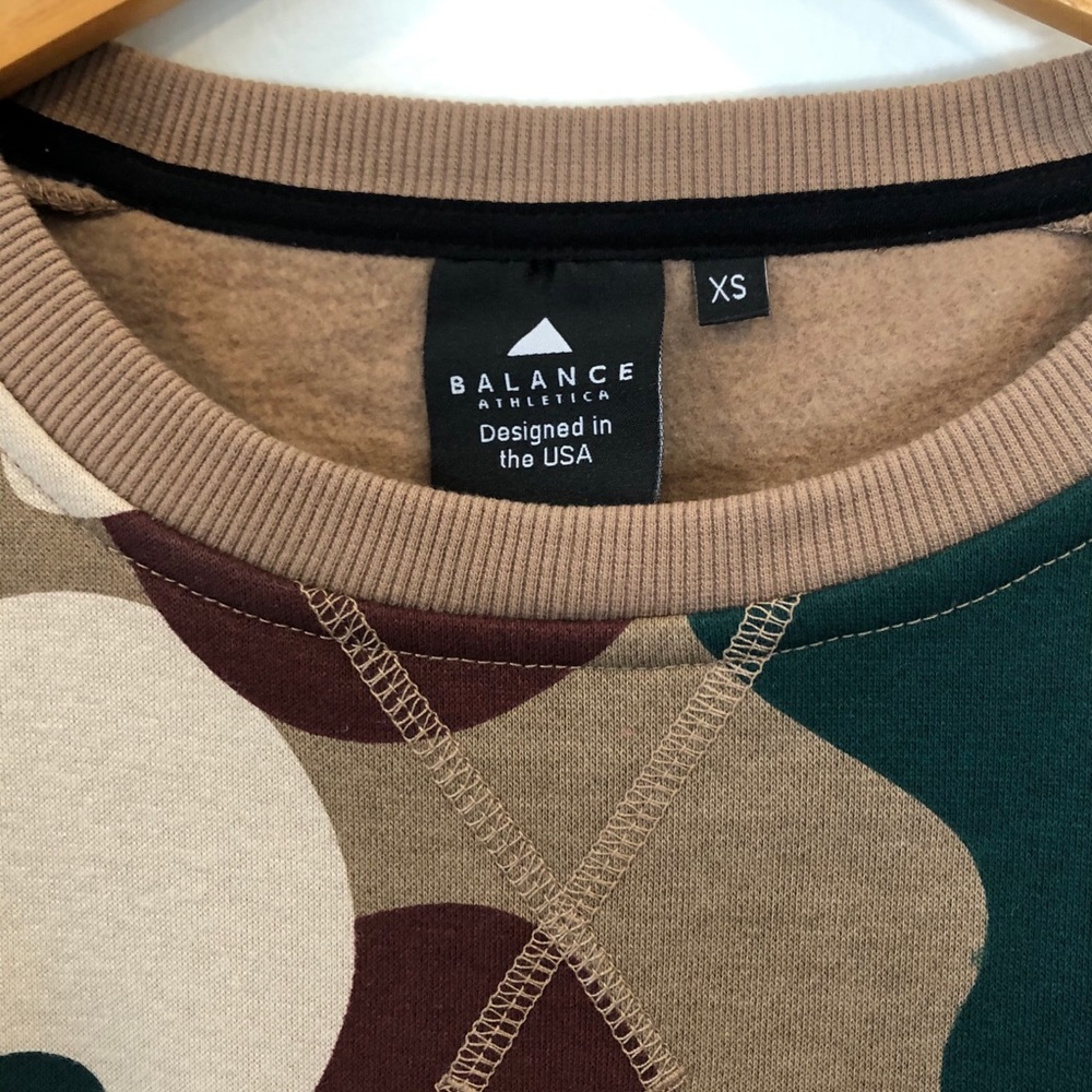 Balance Athletica outlander camo sweatshirt - Picture 6 of 8